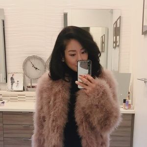 Meet your Posher, Connie